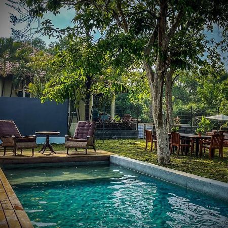 Royale Riviera Resort Private Pool Villas Pantai Cenang  Exterior photo