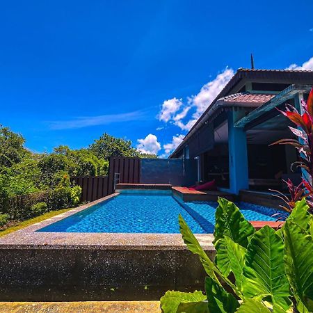 Royale Riviera Resort Private Pool Villas Pantai Cenang  Exterior photo