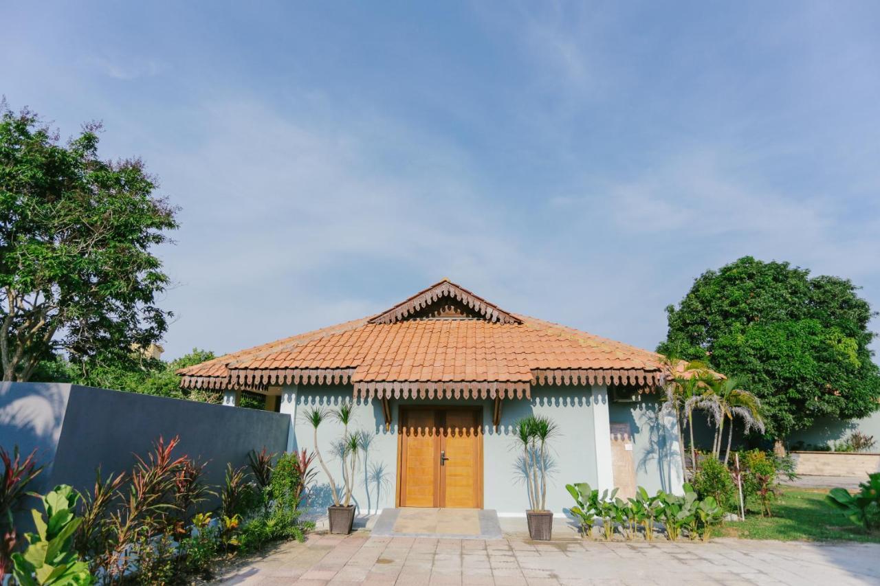 Royale Riviera Resort Private Pool Villas Pantai Cenang  Exterior photo