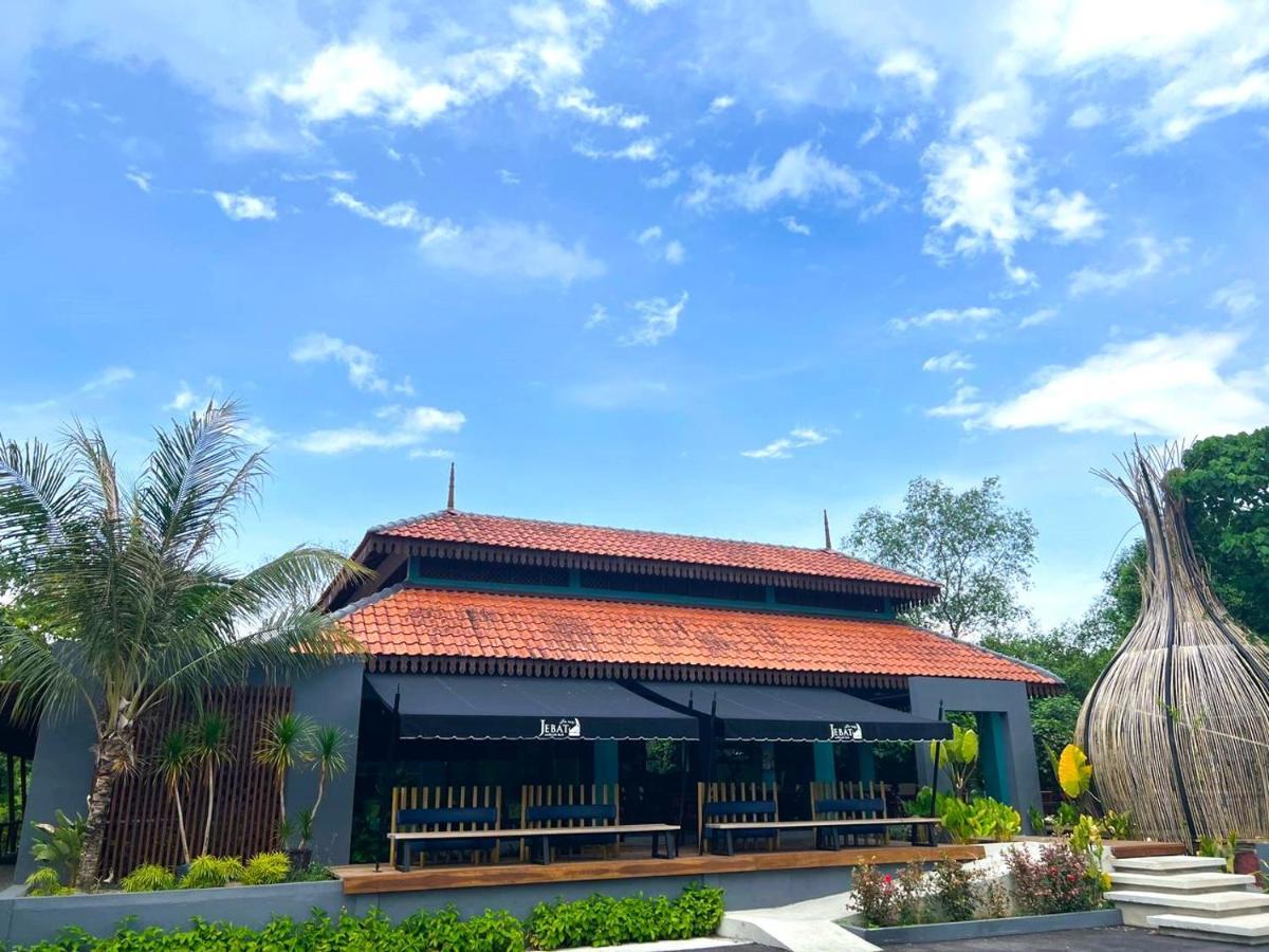 Royale Riviera Resort Private Pool Villas Pantai Cenang  Exterior photo
