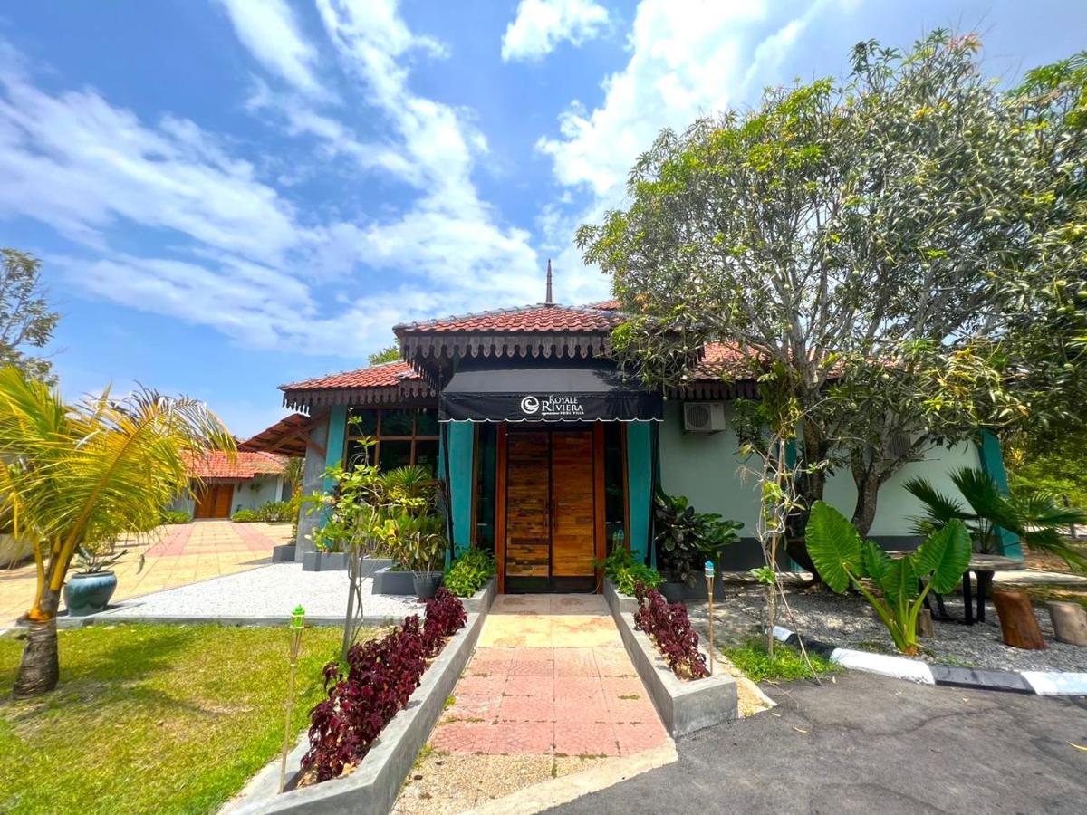 Royale Riviera Resort Private Pool Villas Pantai Cenang  Exterior photo