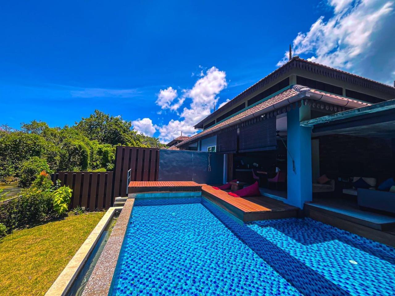 Royale Riviera Resort Private Pool Villas Pantai Cenang  Exterior photo